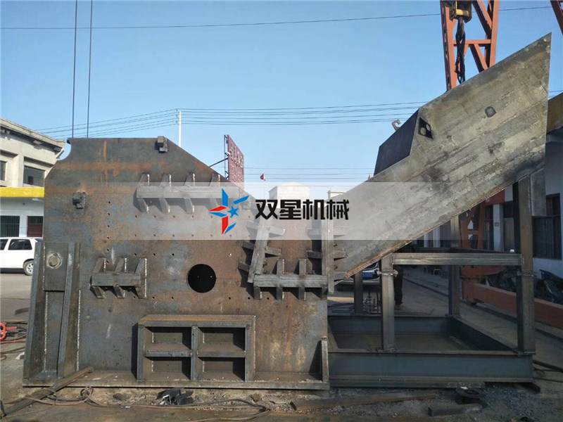鋁合金粉碎設(shè)備如何解決物料飛濺的問(wèn)題