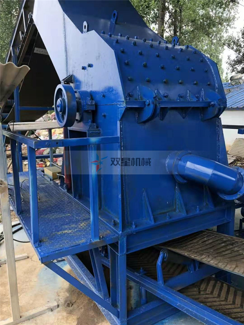 金屬破碎機設備廣西生產現(xiàn)場