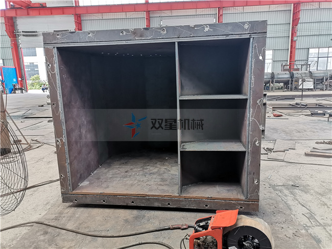 廢鋼破碎機生產現(xiàn)場